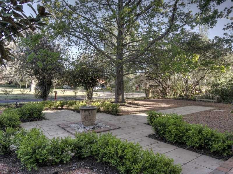12 Belmore Gardens, Barton ACT 2600