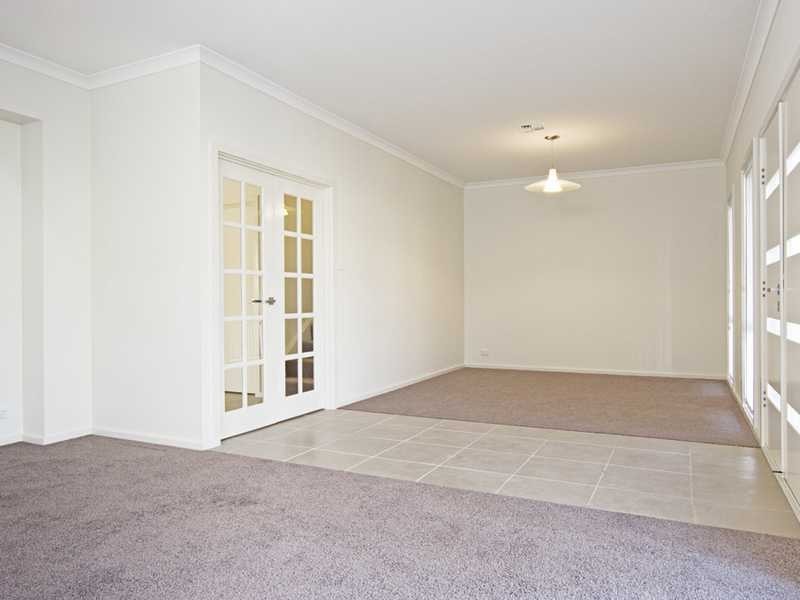 15 Devlin Street, Gungahlin ACT 2912