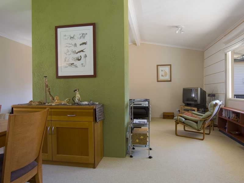 40 Tallara Parkway, Narrabundah ACT 2604