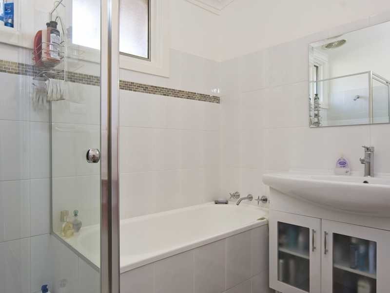 40 Tallara Parkway, Narrabundah ACT 2604