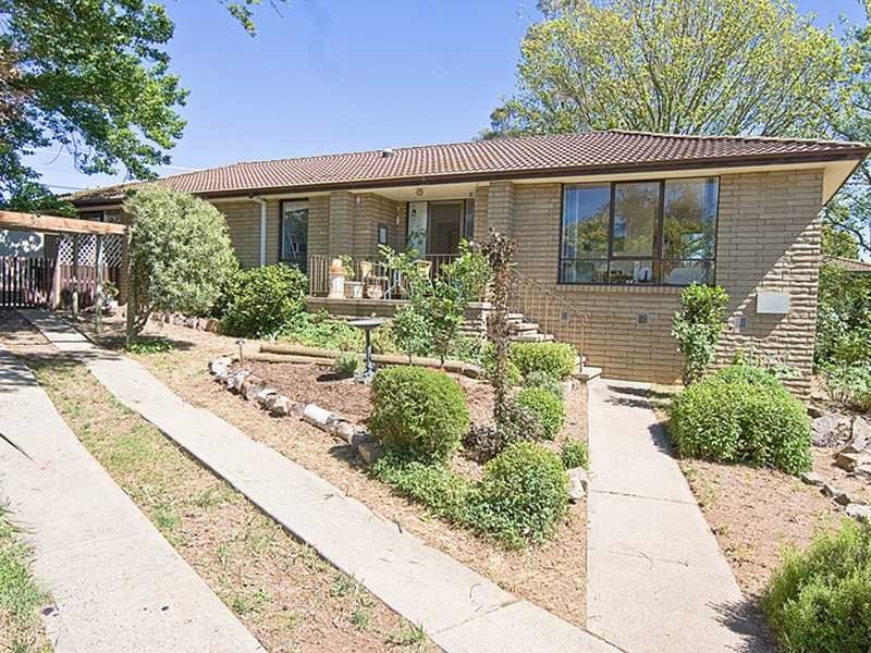 11 Frankland Street, Holder ACT 2611