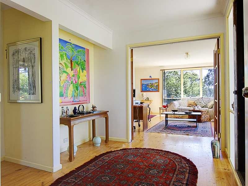 11 Frankland Street, Holder ACT 2611