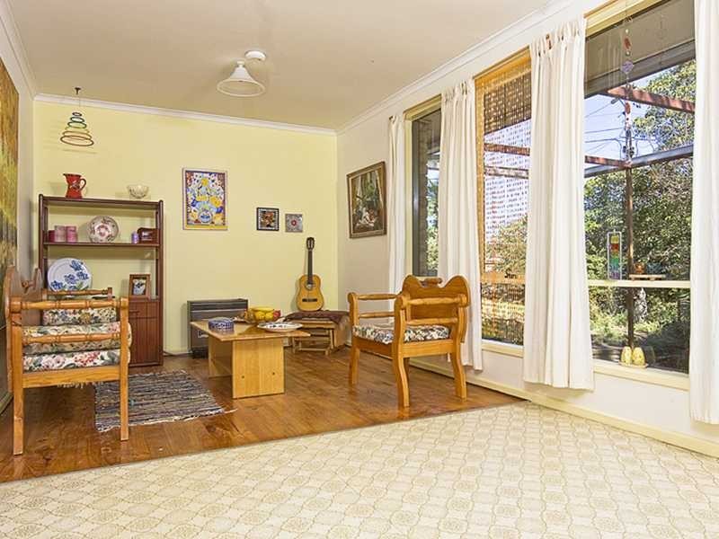 11 Frankland Street, Holder ACT 2611