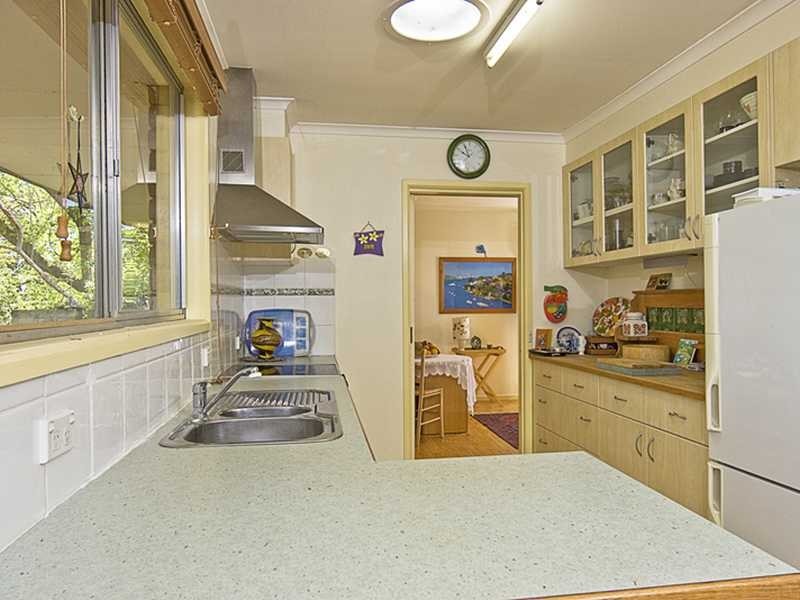 11 Frankland Street, Holder ACT 2611