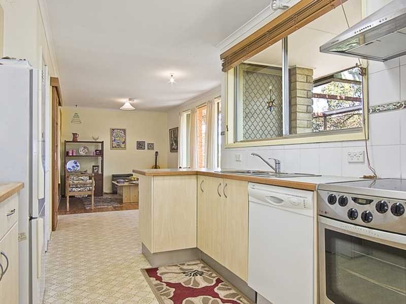 11 Frankland Street, Holder ACT 2611