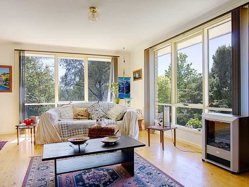 11 Frankland Street, Holder ACT 2611
