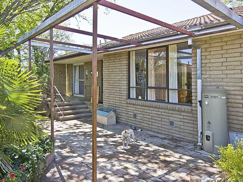 11 Frankland Street, Holder ACT 2611
