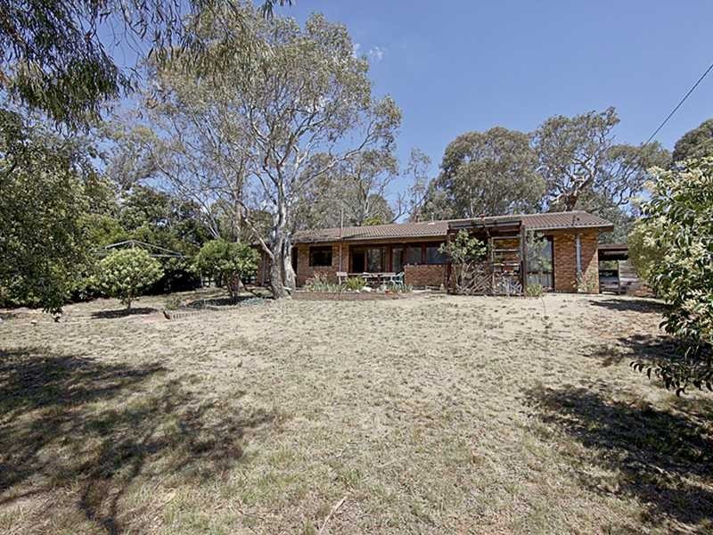 13 Ardlethan Street, Fisher ACT 2611