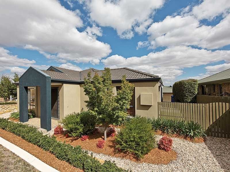 1 Dee Street, Amaroo ACT 2914