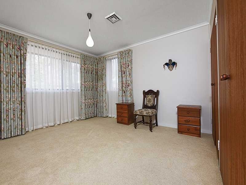 3 Kinleyside Crescent, Weetangera ACT 2614