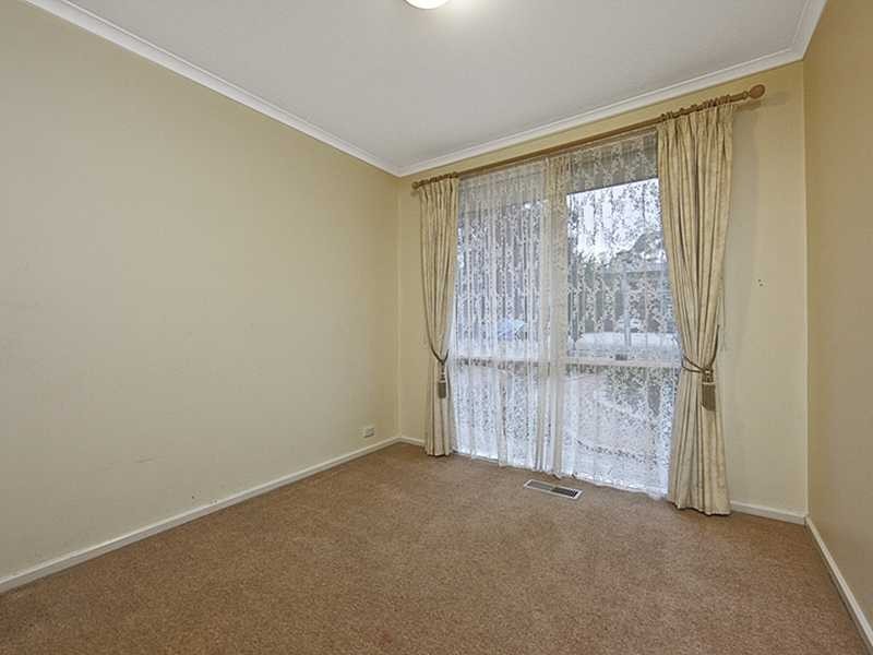 8 Keys Crescent, Wanniassa ACT 2903