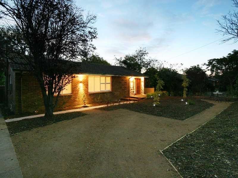 13 De Chair Street, Deakin ACT 2600