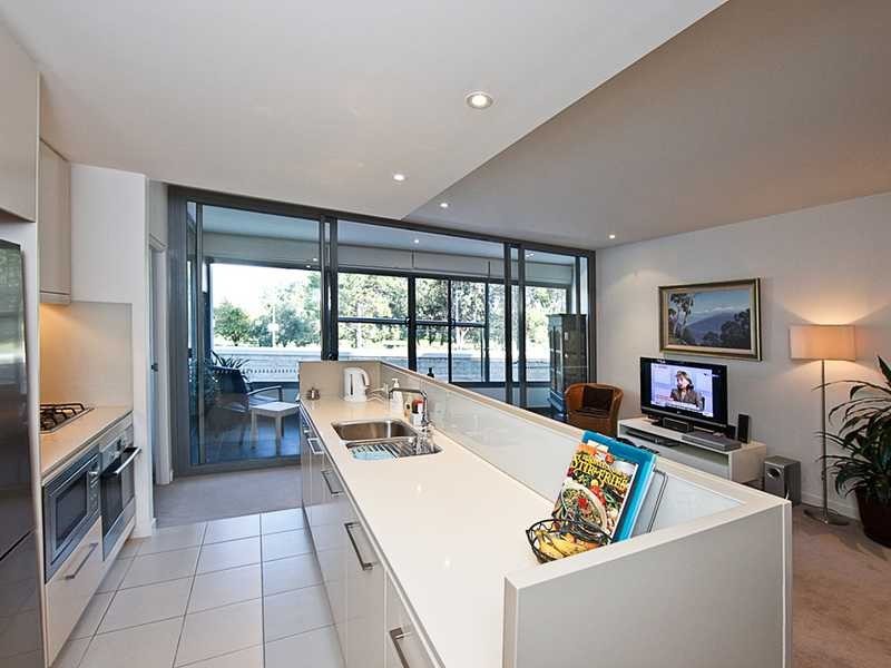 1/7 Eastlake Parade, Kingston ACT 2604