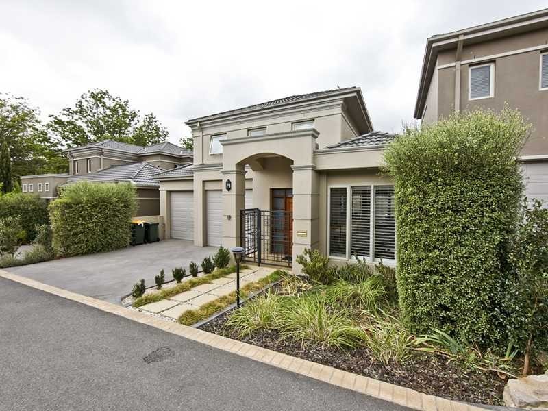 2/10 Hutchins Street, Yarralumla ACT 2600