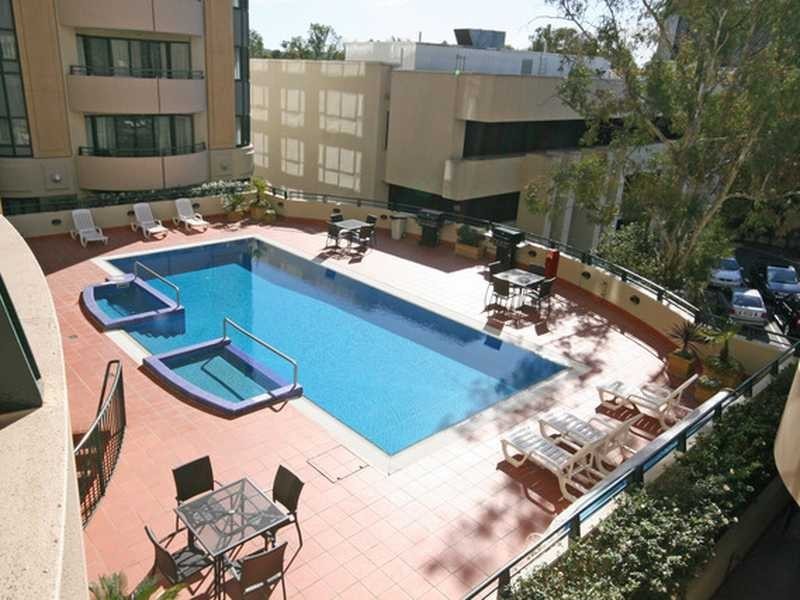 203/74 ‘James Court’ Northbourne Ave, Braddon ACT 2612