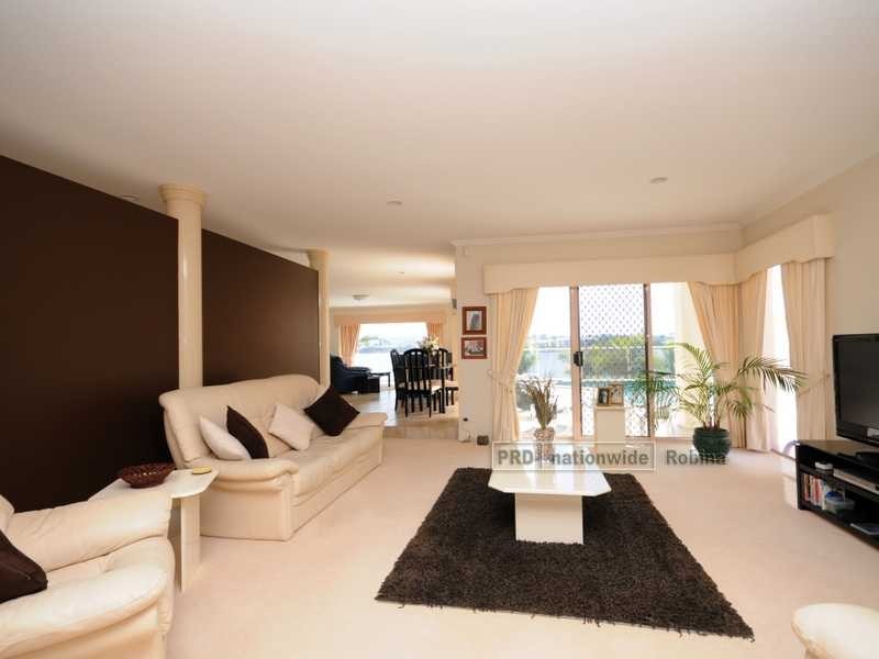 37 Northwestern Court, Varsity Lakes QLD 4227