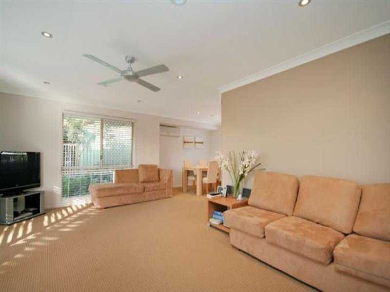 7 Dulwich Place, Robina QLD 4226