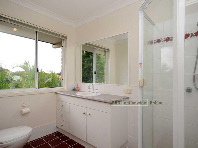 6 Stillwater Crescent, Robina QLD 4226