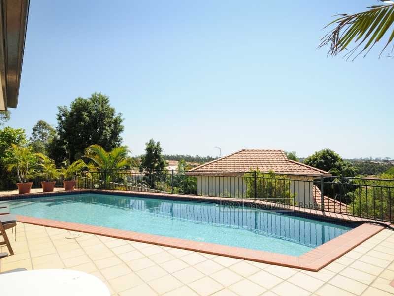 9 Ilminster Crescent, Mudgeeraba QLD 4213