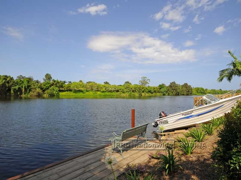 32 Emerton Crescent, Robina QLD 4226