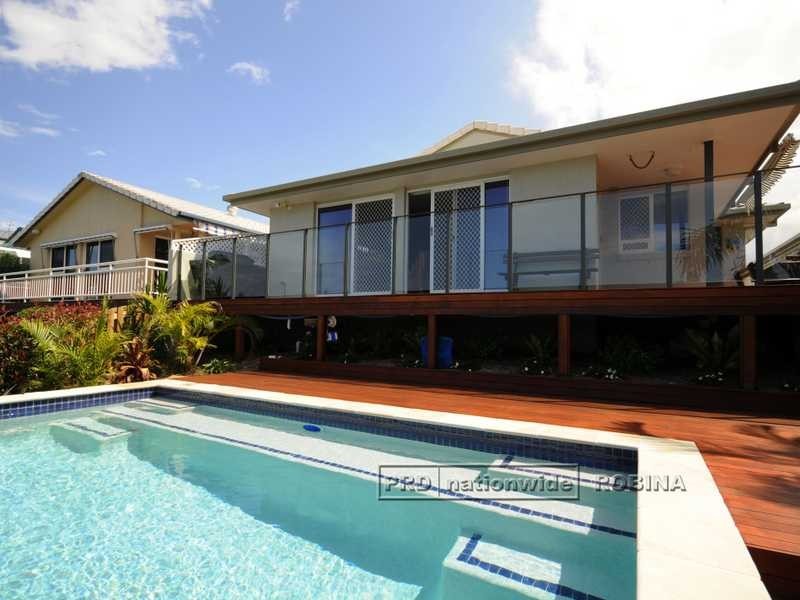 32 Emerton Crescent, Robina QLD 4226