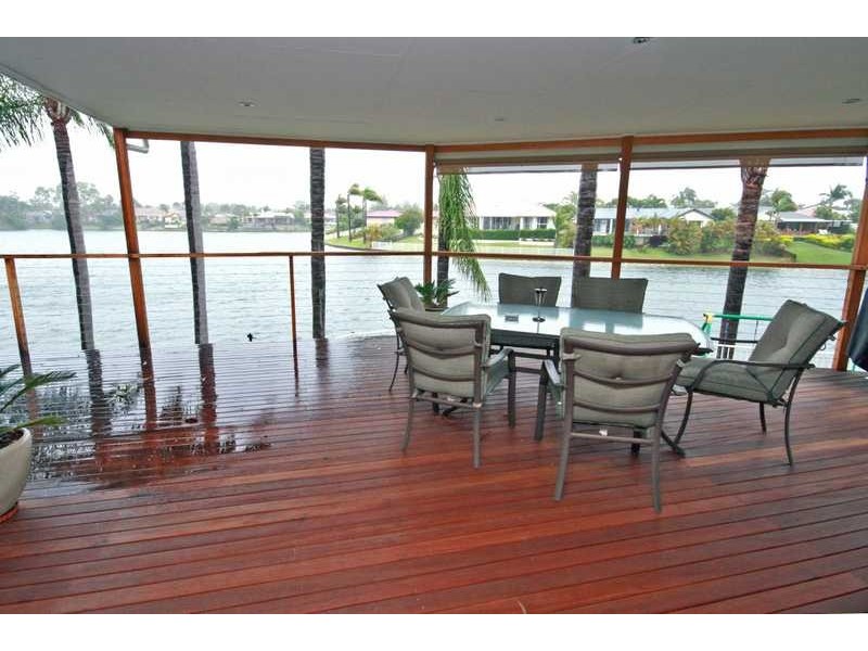 7 Tween Court, Mermaid Waters QLD 4218