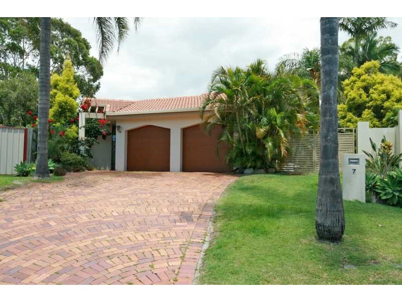 7 Tween Court, Mermaid Waters QLD 4218