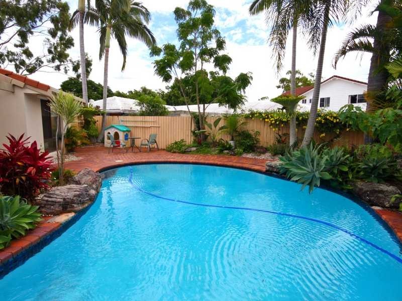 7 Tween Court, Mermaid Waters QLD 4218