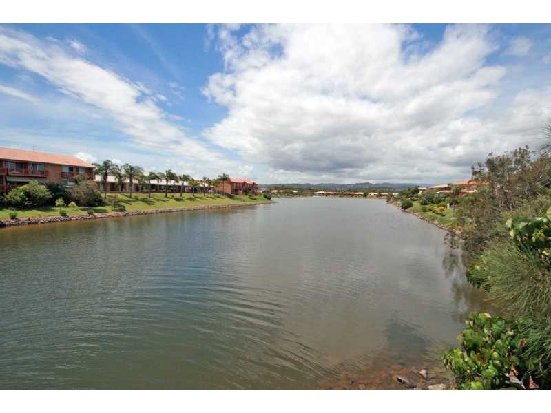 290 Christine Avenue, Varsity Lakes QLD 4227