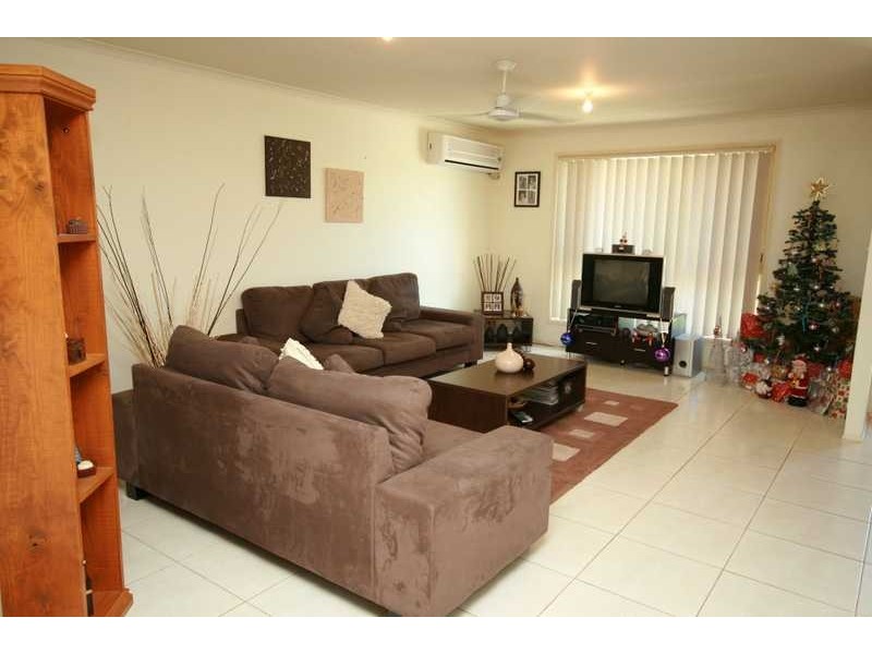 290 Christine Avenue, Varsity Lakes QLD 4227