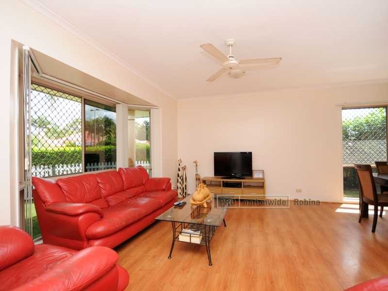 2 Rosanna Place, Robina QLD 4226