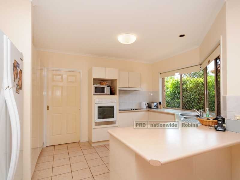 2 Rosanna Place, Robina QLD 4226