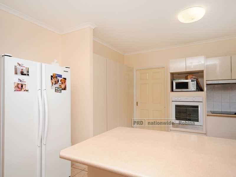 2 Rosanna Place, Robina QLD 4226