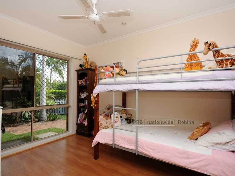 2 Rosanna Place, Robina QLD 4226