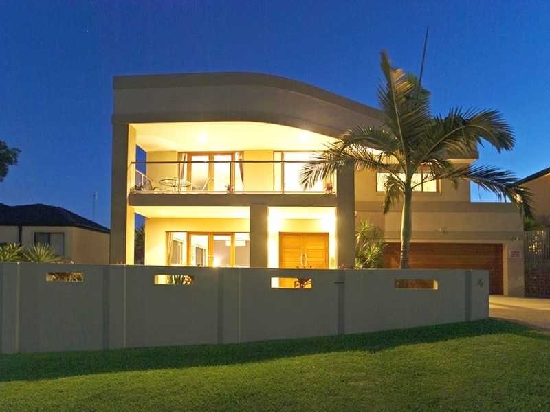 4 Majorca Crescent, Varsity Lakes QLD 4227
