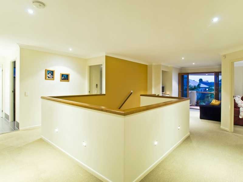 4 Majorca Crescent, Varsity Lakes QLD 4227