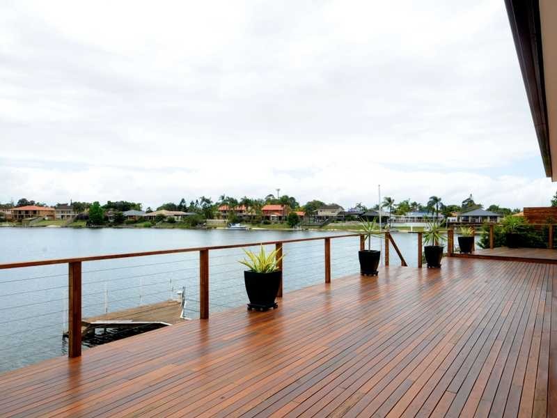 52 Rumrunner Street, Mermaid Waters QLD 4218