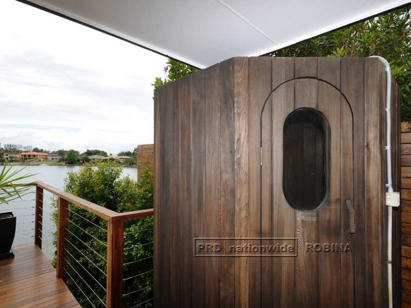 52 Rumrunner Street, Mermaid Waters QLD 4218