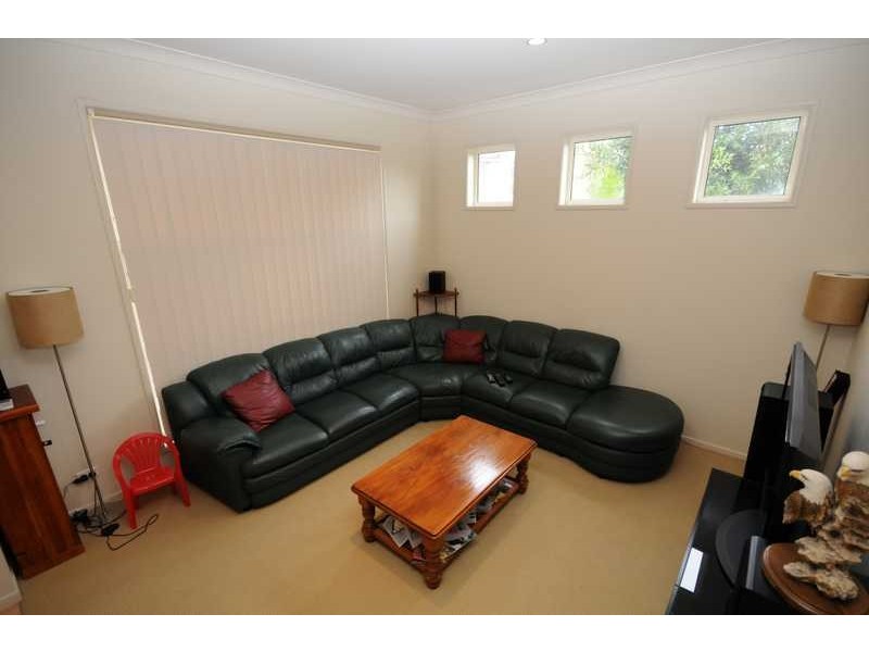 Unit 1/28 Riverwood Drive, Ashmore QLD 4214