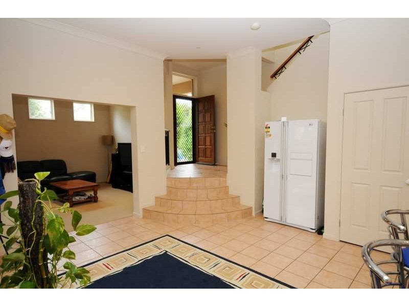 Unit 1/28 Riverwood Drive, Ashmore QLD 4214