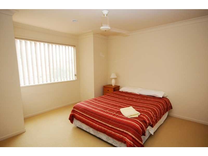 Unit 1/28 Riverwood Drive, Ashmore QLD 4214