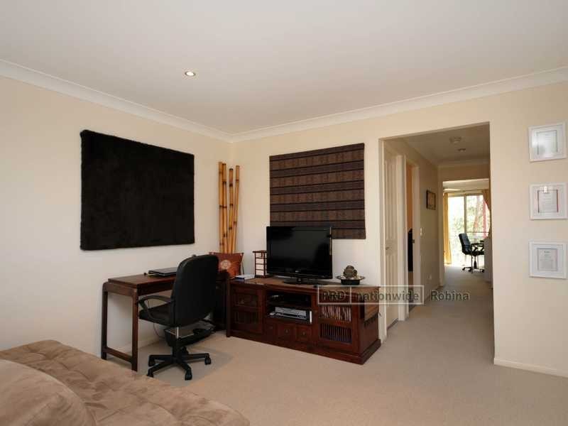 Unit 4/8 Kodiak Drive, Varsity Lakes QLD 4227