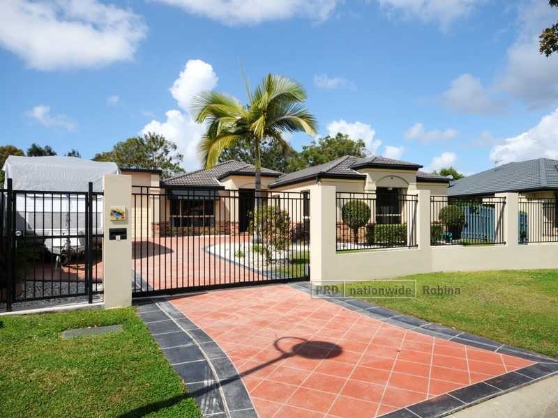 122 Swanton Drive, Mudgeeraba QLD 4213