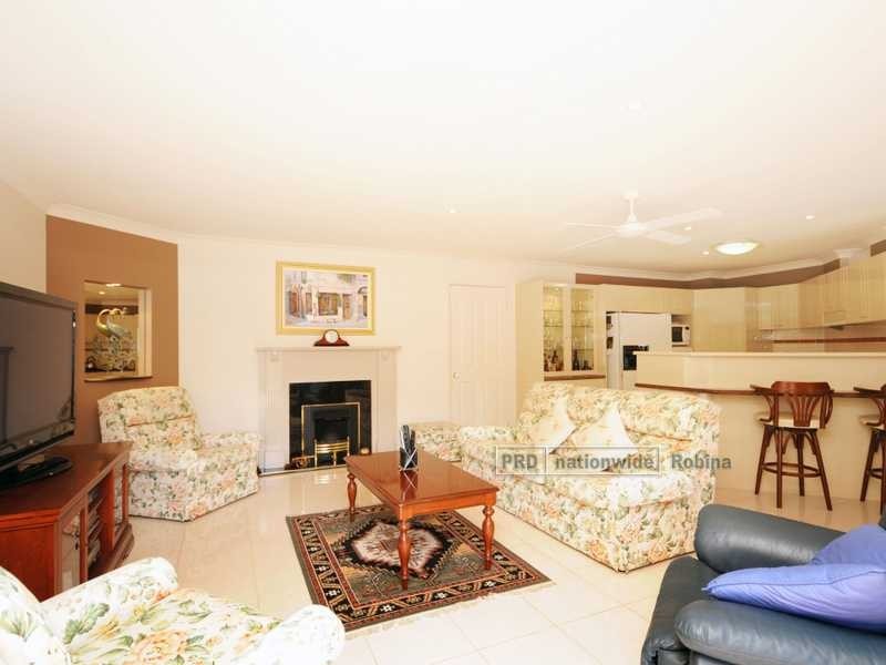 122 Swanton Drive, Mudgeeraba QLD 4213