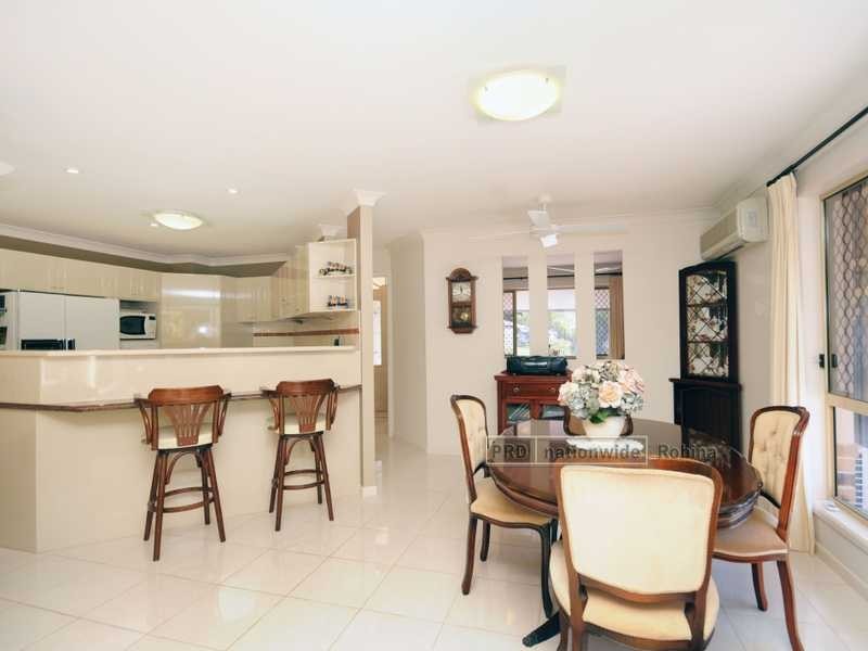 122 Swanton Drive, Mudgeeraba QLD 4213