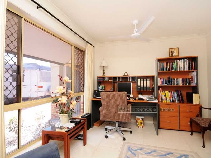 122 Swanton Drive, Mudgeeraba QLD 4213