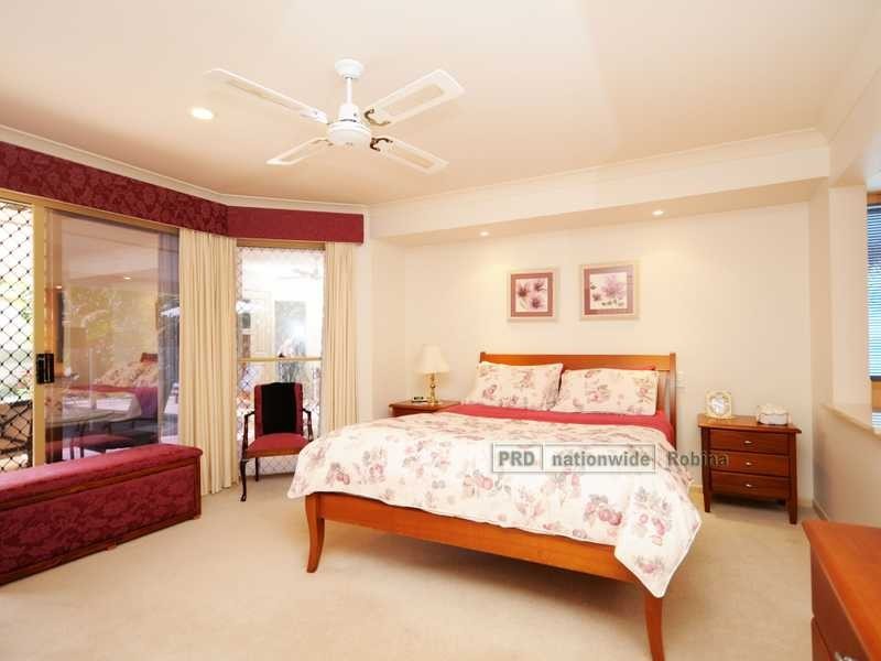 122 Swanton Drive, Mudgeeraba QLD 4213