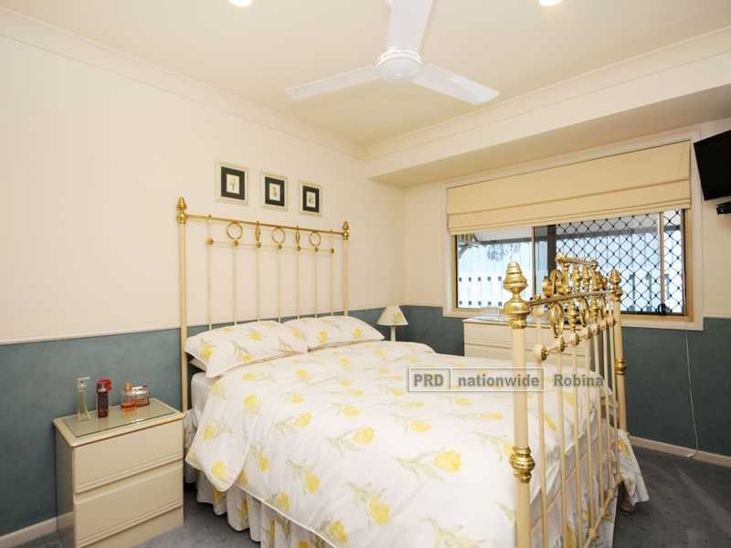 122 Swanton Drive, Mudgeeraba QLD 4213