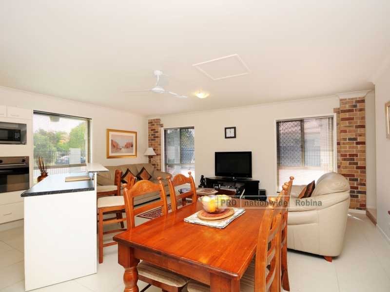 122 Swanton Drive, Mudgeeraba QLD 4213