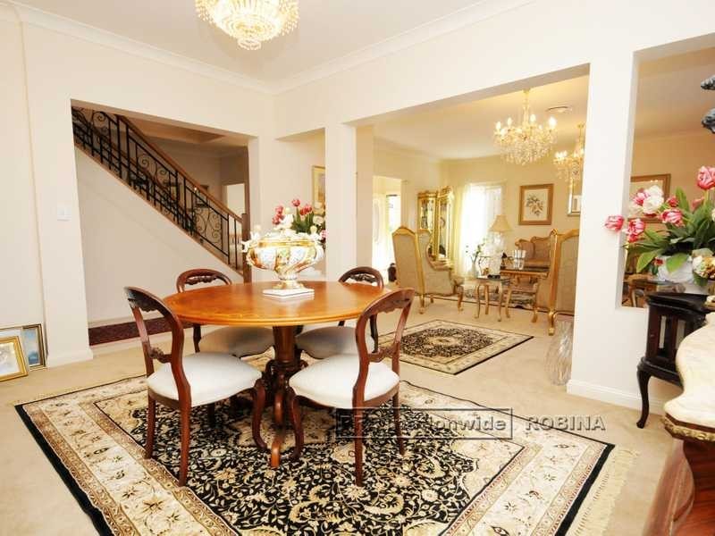 21 Silvermaple Street, Robina QLD 4226